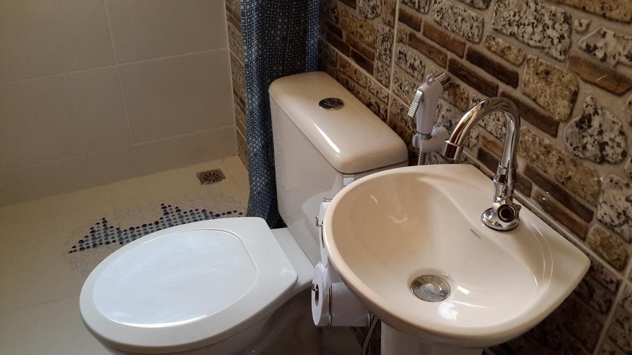 Quarto Deluxe (2 Adultos + 1 Criança)